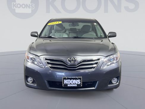 Used 2011 Toyota Camry XLE w/ SE/XLE Extra-Value Pkg FWD image 11