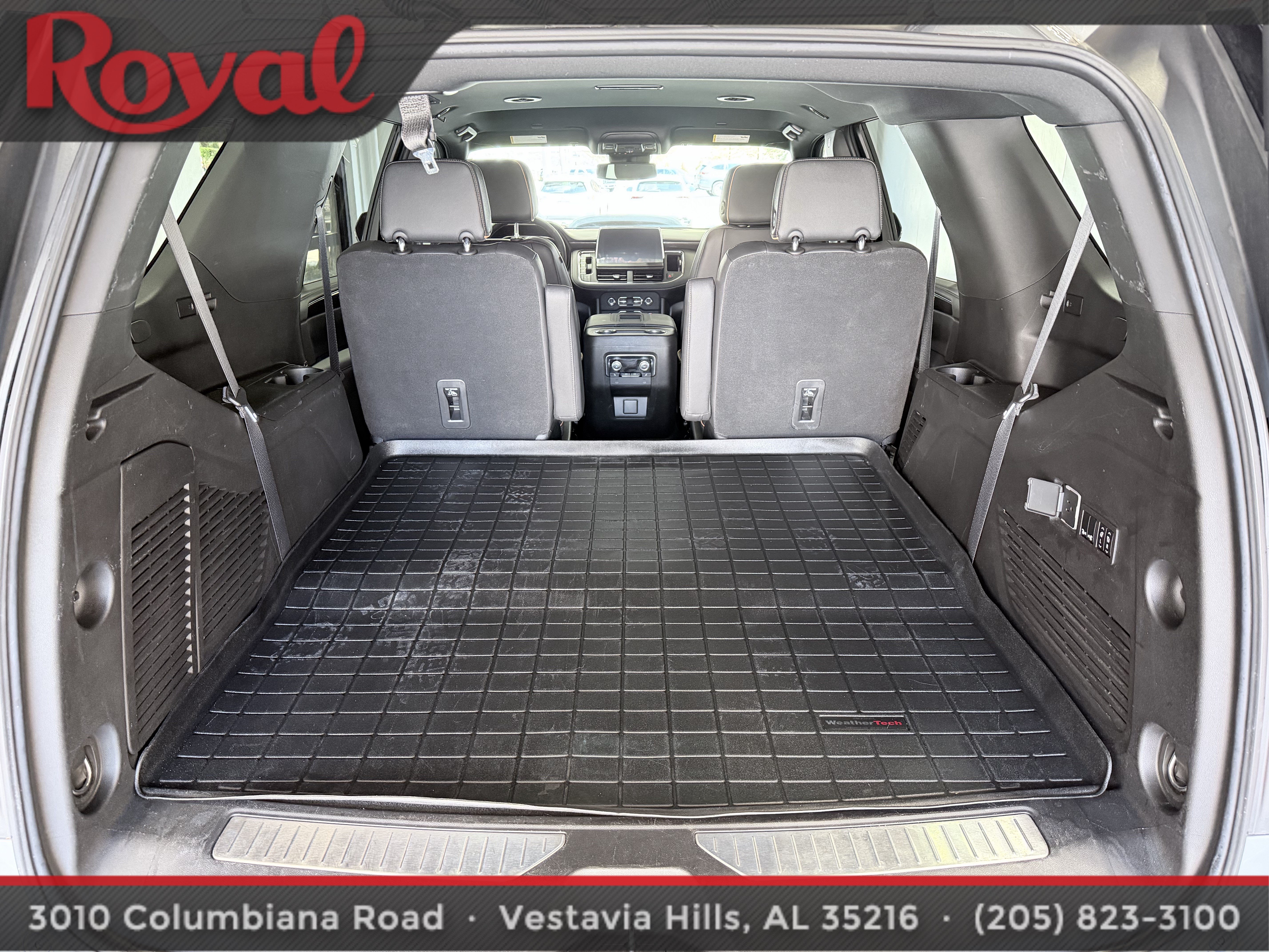 Used 2023 GMC Yukon AT4 AWD/4WD image 7