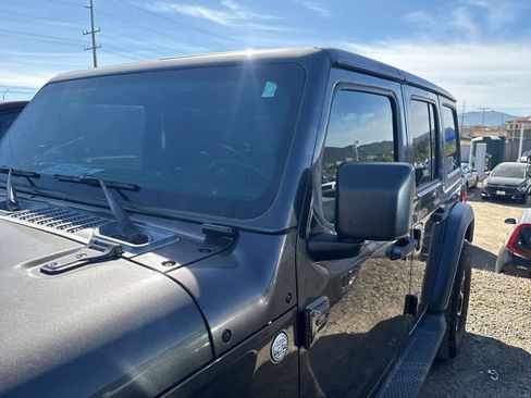Used 2019 Jeep Wrangler Unlimited Sport S image 3