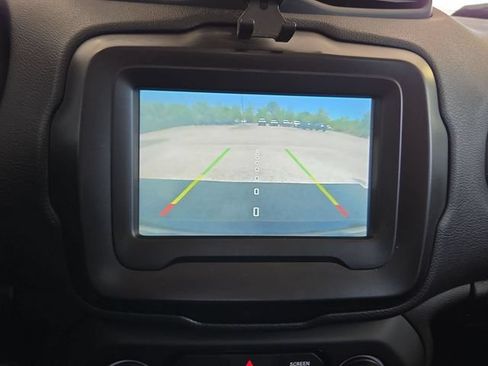 Used 2021 Jeep Renegade Sport FWD image 18