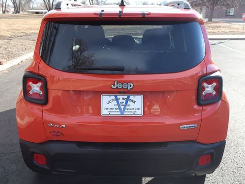 Used 2016 Jeep Renegade Latitude w/ Cold Weather Group image 6