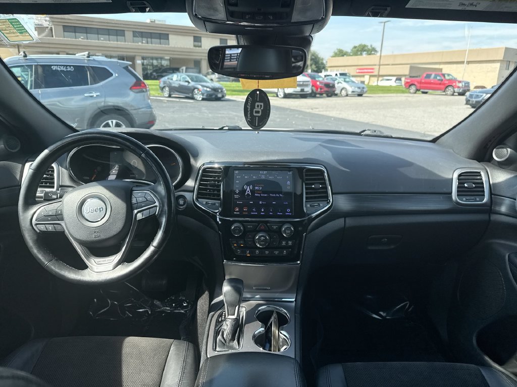 Used 2020 Jeep Grand Cherokee Altitude AWD/4WD image 2