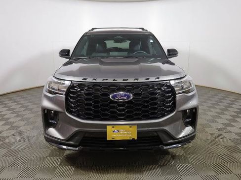 Certified 2025 Ford Explorer ST-Line AWD/4WD image 3