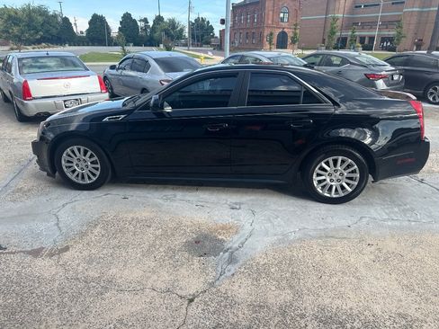 Used 2011 Cadillac CTS Luxury RWD image 7
