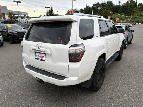 Used 2017 Toyota 4Runner SR5 Premium AWD/4WD image 5