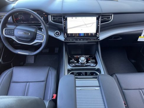 New 2026 Jeep Grand Cherokee Limited w/ Limited Altitude Package AWD/4WD image 20