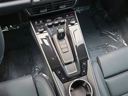 Used 2025 Porsche 911 Carrera image 14