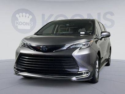 Used 2023 Toyota Sienna XLE