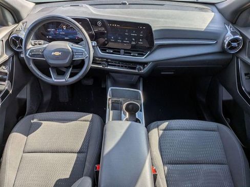 Used 2025 Chevrolet Equinox LT image 24