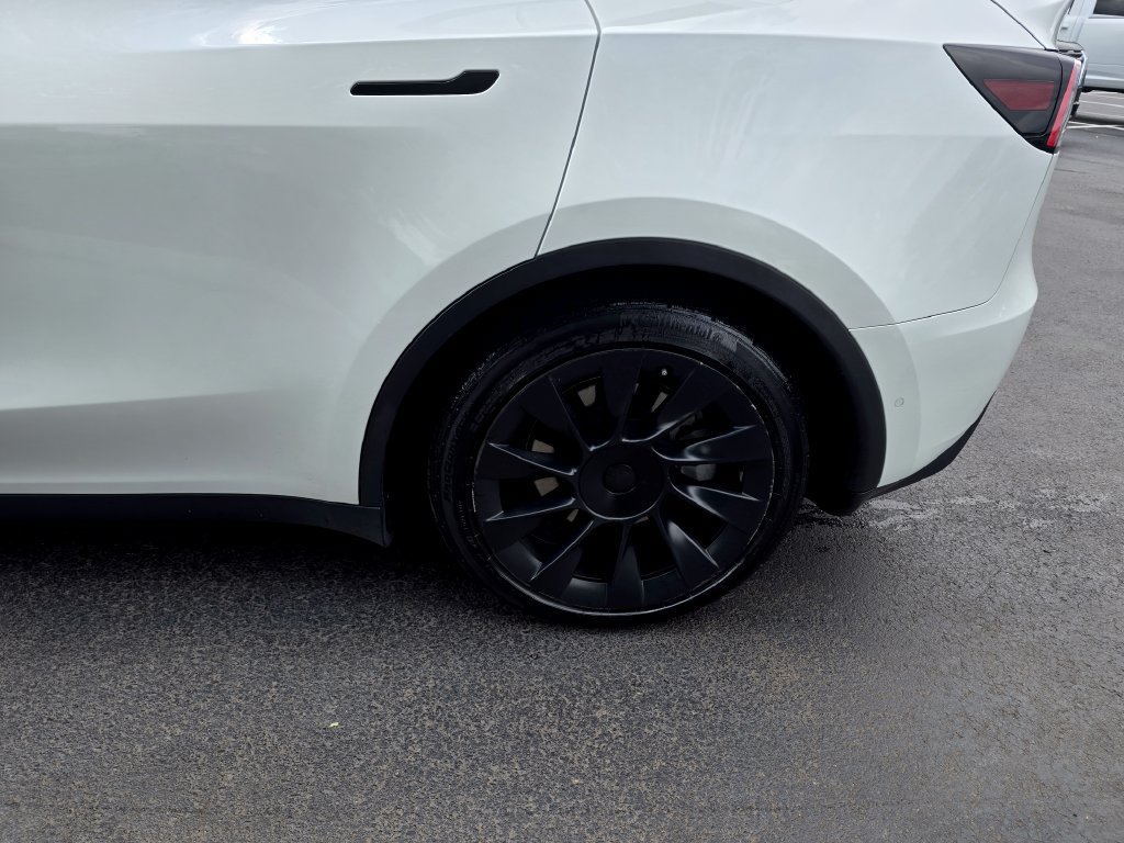 Used 2021 Tesla Model Y Long Range AWD/4WD image 4