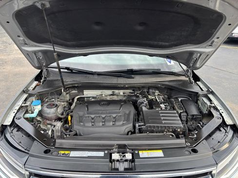Used 2022 Volkswagen Tiguan SE AWD/4WD image 10