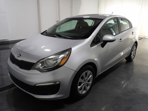 Used 2017 Kia Rio LX w/ Power Package image 3