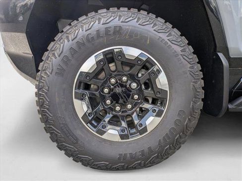New 2025 GMC Hummer EV 3X w/ Extreme Off-Road Package image 10