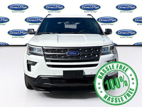 Used 2018 Ford Explorer XLT w/ Equipment Group 202A image 2