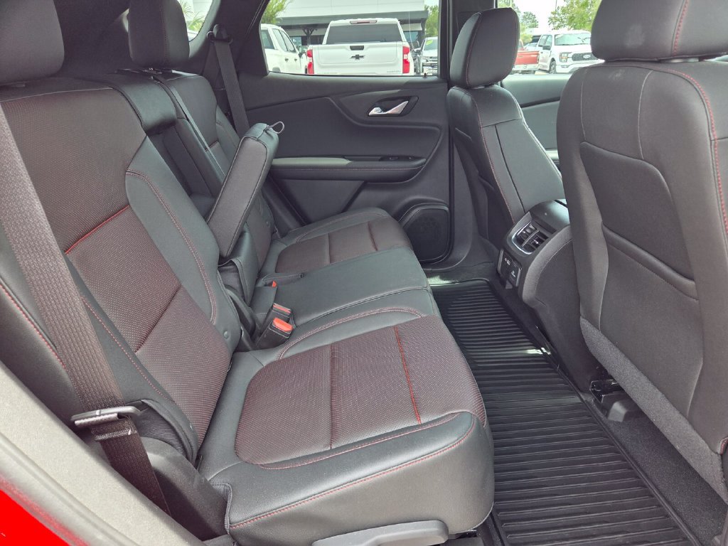 Used 2024 Chevrolet Blazer RS w/ Enhanced Convenience Package FWD image 15