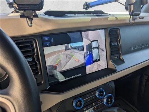 Used 2023 Ford Bronco Wildtrak image 17