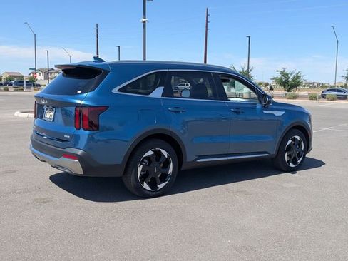 Used 2025 Kia Sorento EX w/ EX Panoramic Sunroof Package image 5