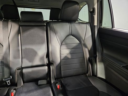 Certified 2025 Toyota Highlander XLE image 14