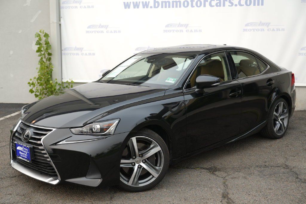 Used 2018 Lexus IS 300 AWD w/ Comfort Package image 2