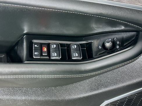 Certified 2025 Jeep Grand Cherokee L Overland w/ Rear Seat Video Group I AWD/4WD image 28