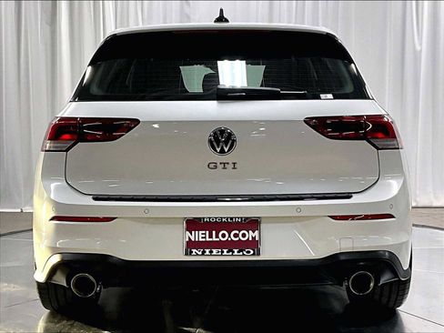 Used 2024 Volkswagen GTI Autobahn image 8