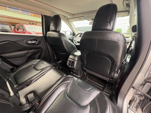 Used 2015 Jeep Cherokee Limited AWD/4WD image 32