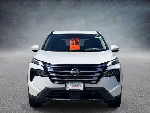 Certified 2025 Nissan Rogue SV AWD/4WD image 6