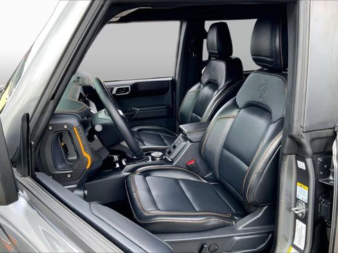 Used 2024 Ford Bronco Badlands AWD/4WD image 8