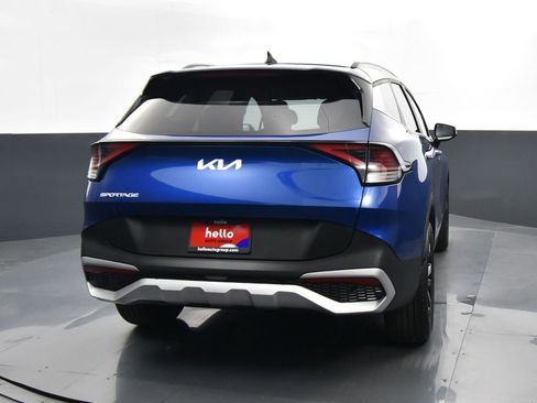 Used 2025 Kia Sportage EX w/ Premium Package image 32