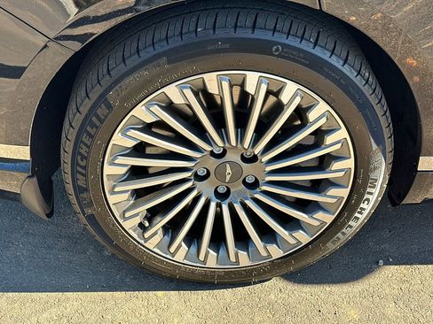 Used 2023 Genesis G80 image 17