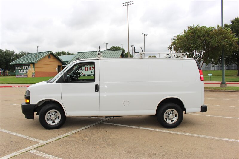 Used 2021 Chevrolet Express 3500 w/ Driver Convenience Package RWD image 2