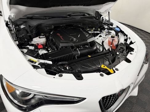 Used 2022 Alfa Romeo Stelvio Ti AWD/4WD image 23