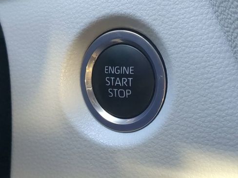 Used 2023 Toyota Corolla SE image 32