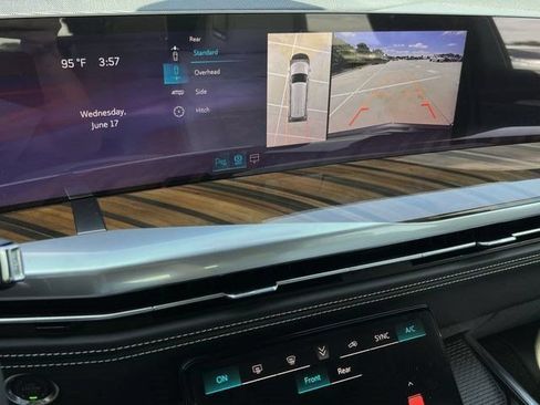 New 2026 Cadillac Escalade ESV Platinum Sport AWD/4WD image 16