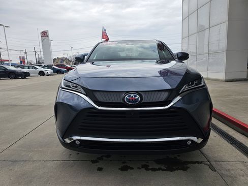 Certified 2023 Toyota Venza Limited image 13