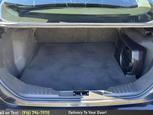 Used 2016 Ford Focus Titanium FWD image 11