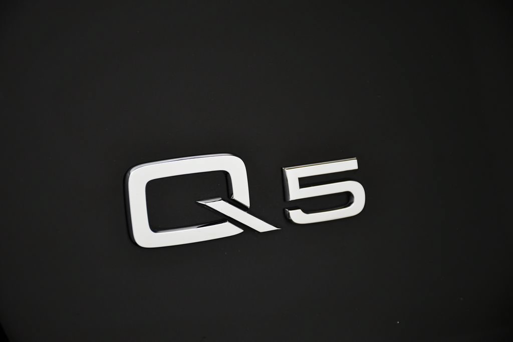 Certified 2023 Audi Q5 2.0T Premium w/ Convenience Package AWD/4WD image 10