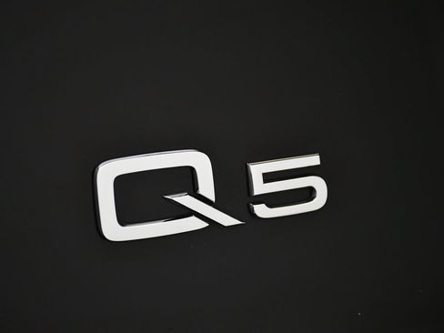 Certified 2023 Audi Q5 2.0T Premium w/ Convenience Package AWD/4WD image 10