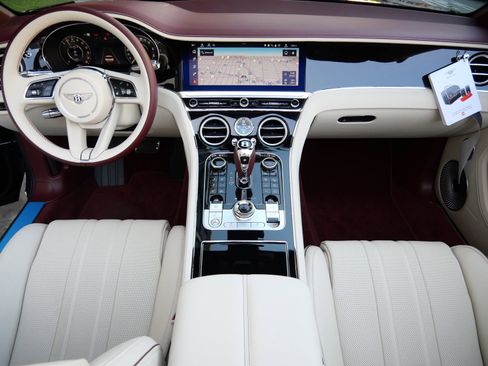 New 2026 Bentley Continental GTC AWD/4WD image 4
