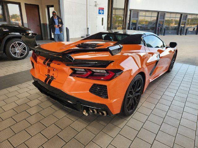 Used 2023 Chevrolet Corvette Stingray Premium Conv w/ Z51 Performance Package RWD image 6