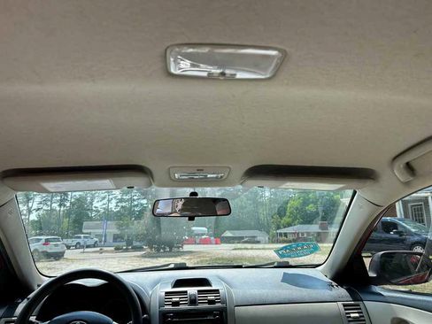 Used 2012 Toyota Corolla LE FWD image 12