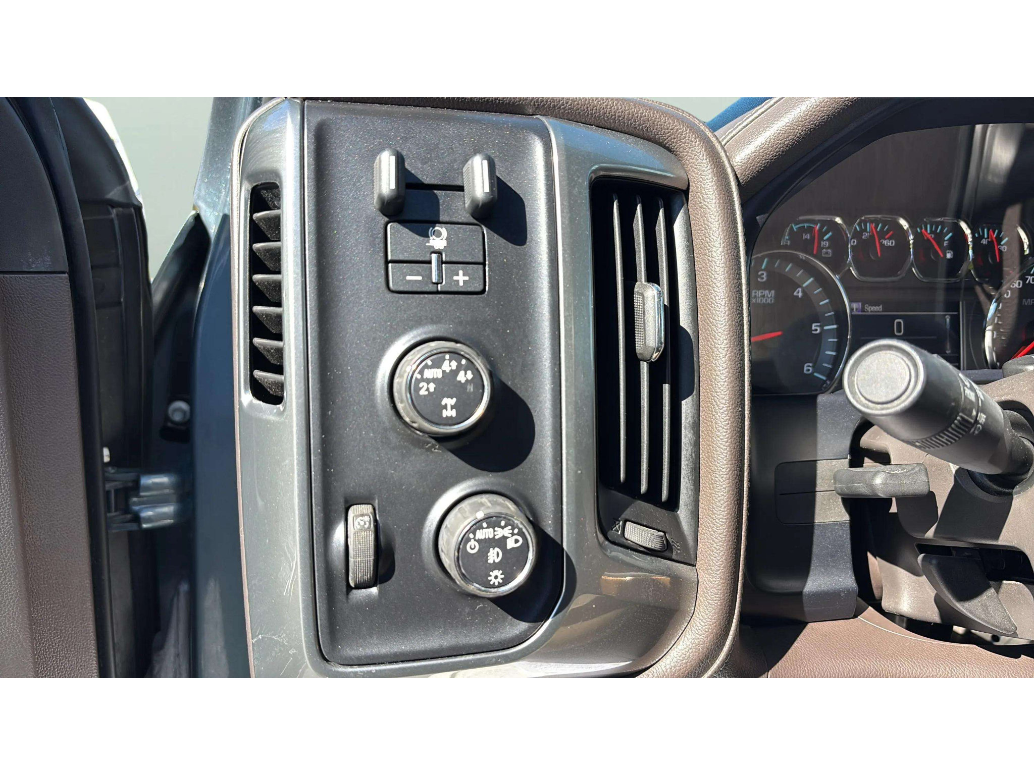 Used 2014 Chevrolet Silverado 1500 LTZ AWD/4WD image 20