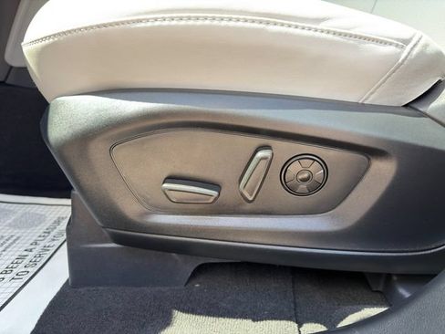 Used 2026 Ford Explorer Platinum w/ LUX Leather Package AWD/4WD image 25