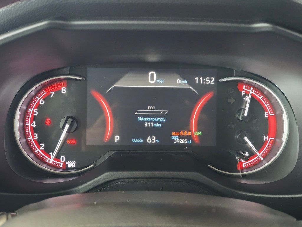 Used 2025 Toyota RAV4 XLE w/ Convenience Package AWD/4WD image 23