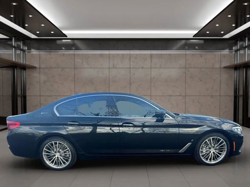 Used 2018 BMW 530e w/ Premium Package 2 image 7