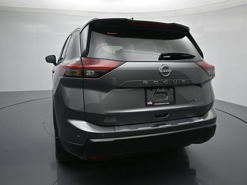 Certified 2024 Nissan Rogue SV FWD image 23