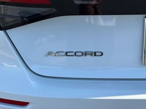 Used 2025 Honda Accord SE image 12