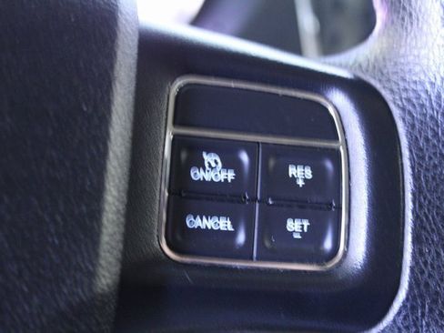 Used 2018 Dodge Grand Caravan SE w/ UConnect Hands-Free Group image 14
