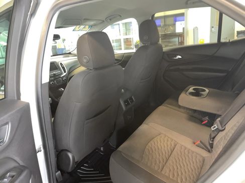 Used 2020 Chevrolet Equinox LT image 25