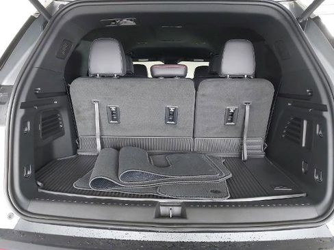 New 2026 Chevrolet Traverse Z71 w/ Driver Confidence Package AWD/4WD image 27